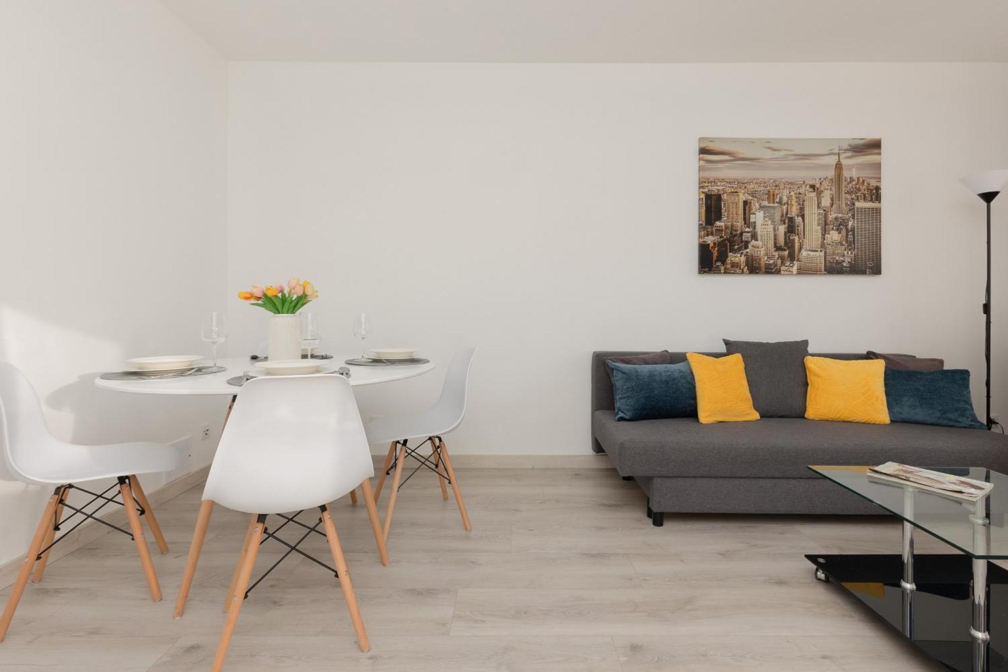 Kopcinskiego Bright & Spacious Apartment Warsaw Ursynow By Noclegi Renters Luaran gambar